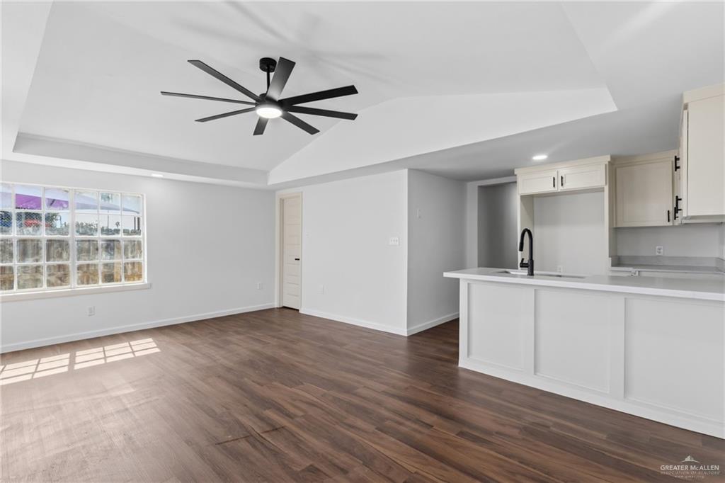 Photo 6 of 408 Esplanada Street