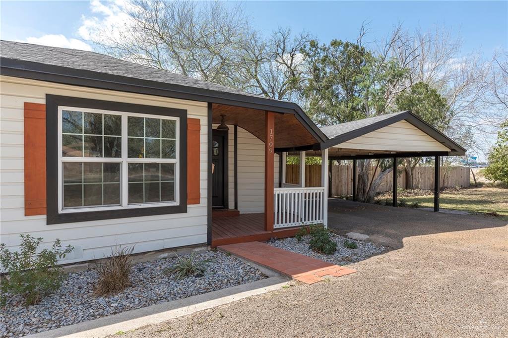 Photo 25 of 1709 Tamarack Avenue