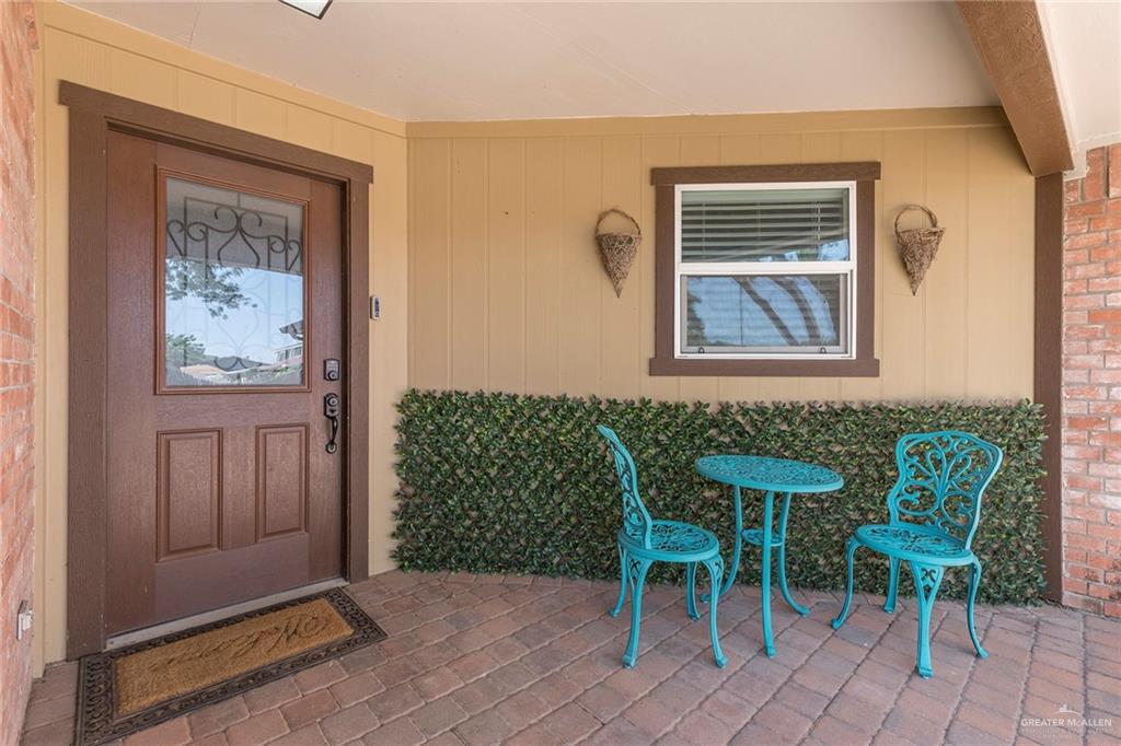 Photo 3 of 1609 Robin Avenue