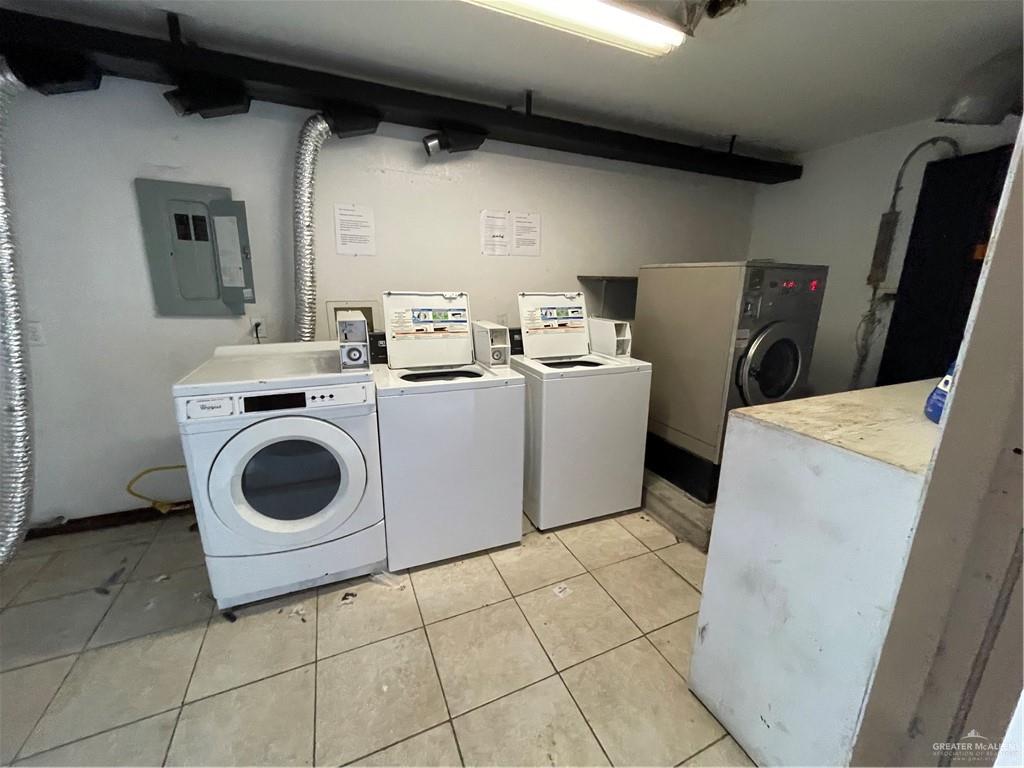 Photo 9 of 805 Toronto Avenue #1