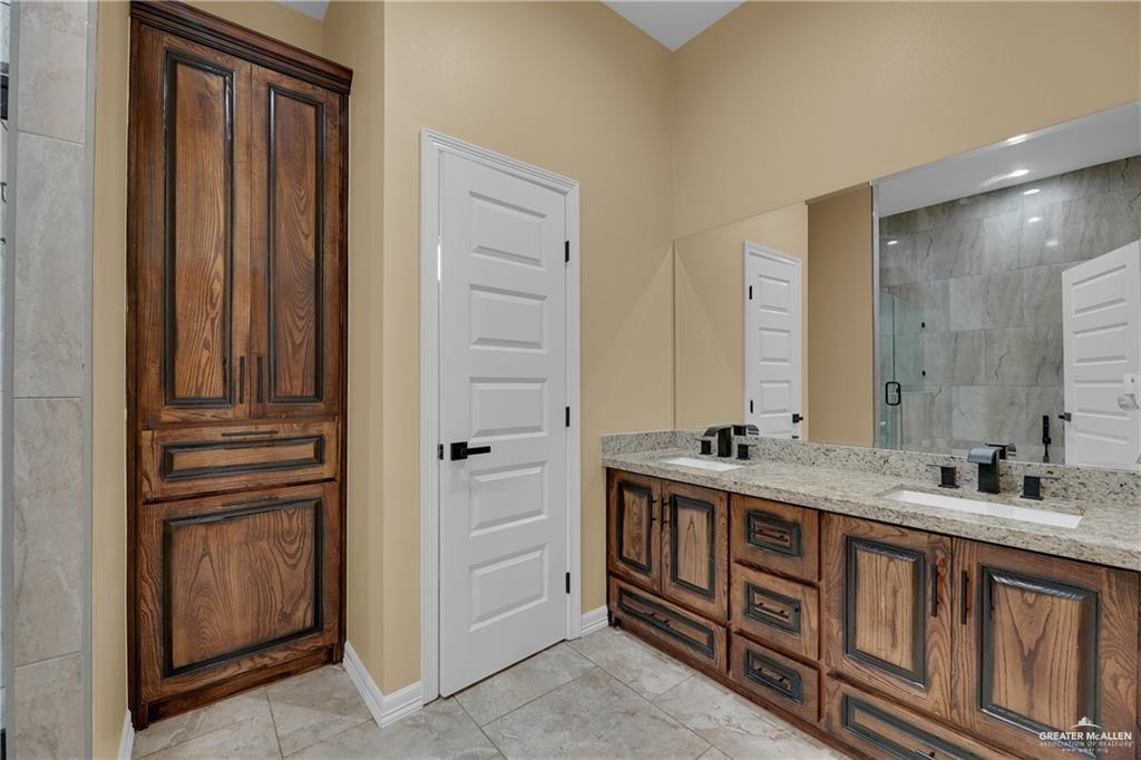 Photo 11 of 1116 Prado Drive