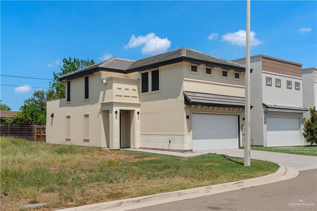 Photo 2 of 1825 Sunset Drive