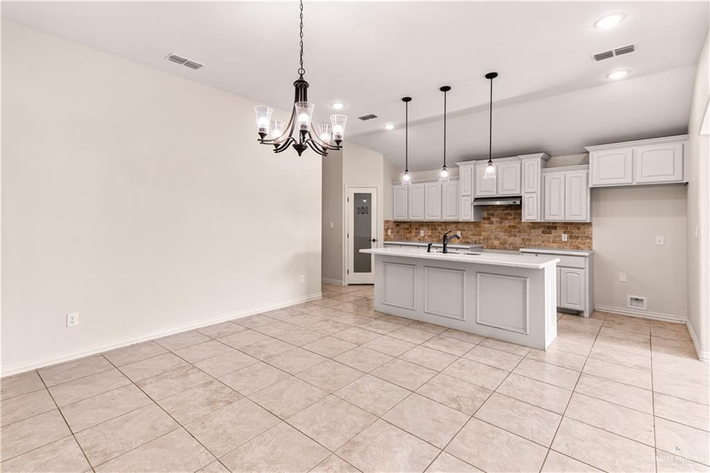 Photo 3 of 2111 26th Street