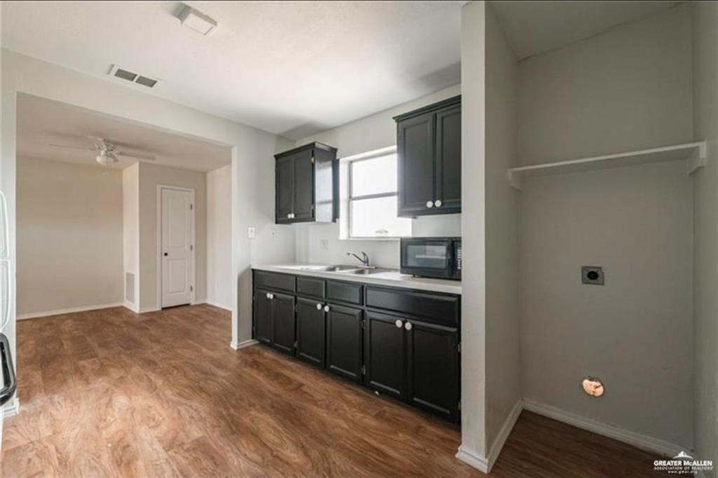 Photo 7 of 707 Gabriella Avenue