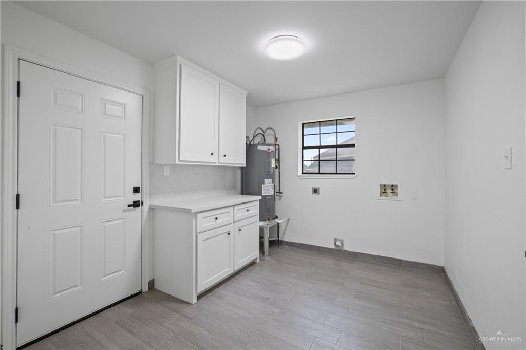 Photo 9 of 322 Adams Avenue
