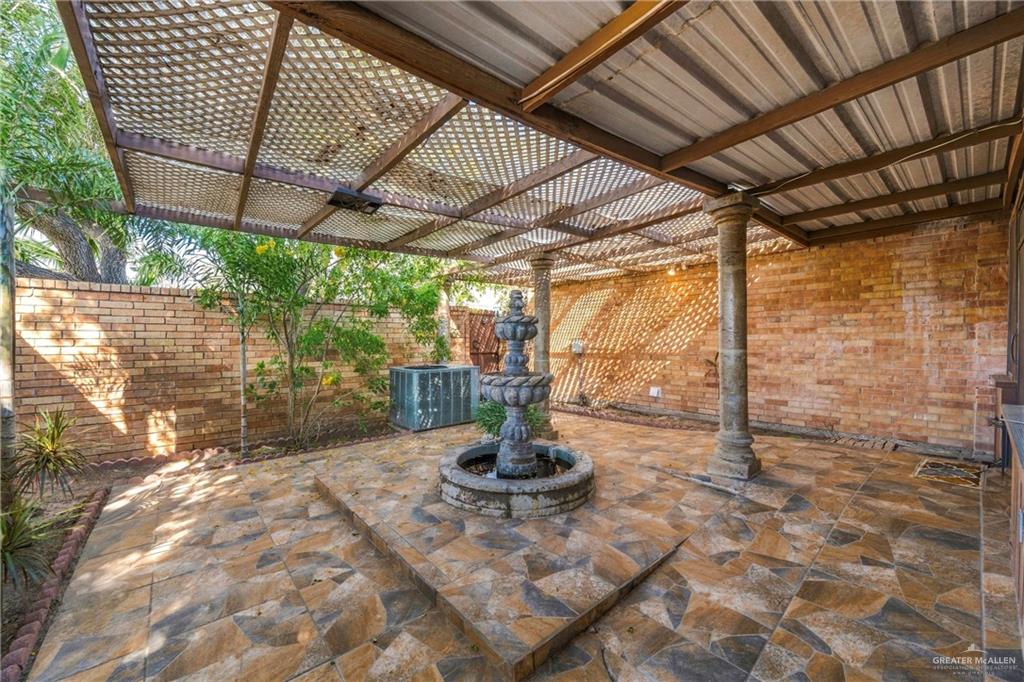 Photo 24 of 3620 Gumwood Avenue #1