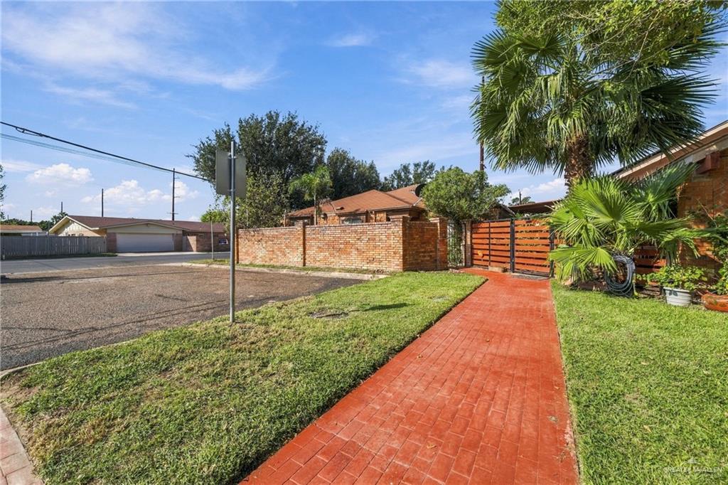 Photo 29 of 3620 Gumwood Avenue #1