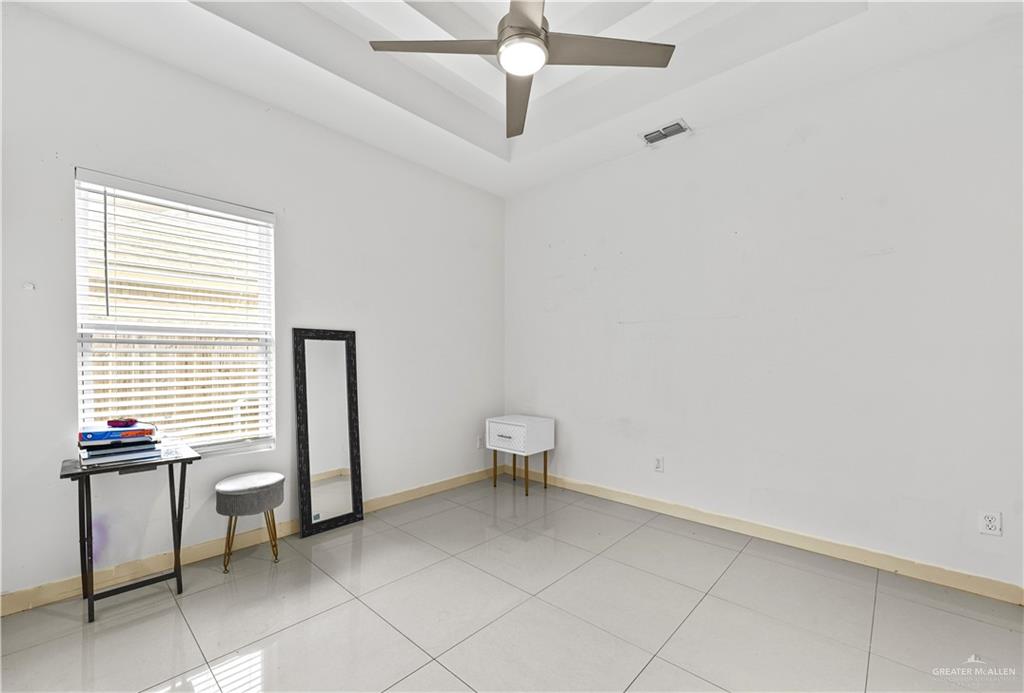 Photo 10 of 4000 Eucaliptus Avenue