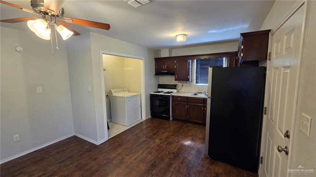 Photo 4 of 205 Doherty Avenue