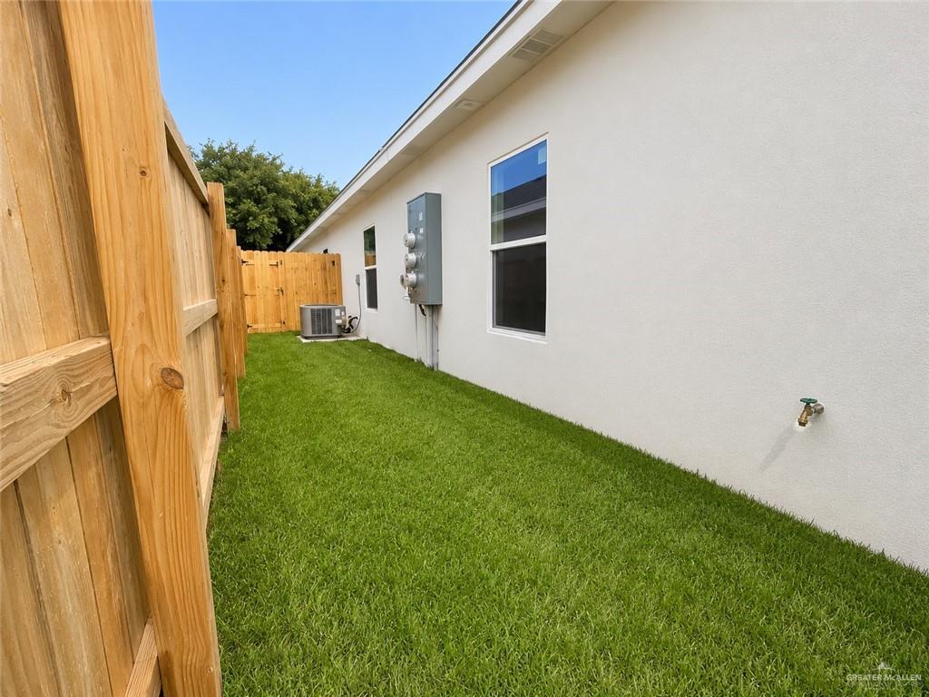Photo 10 of 38569 Walker Street