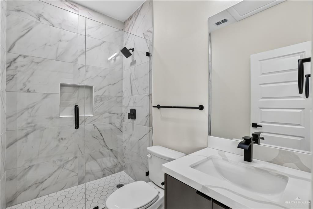 Photo 11 of 1304 Rosewood Lane