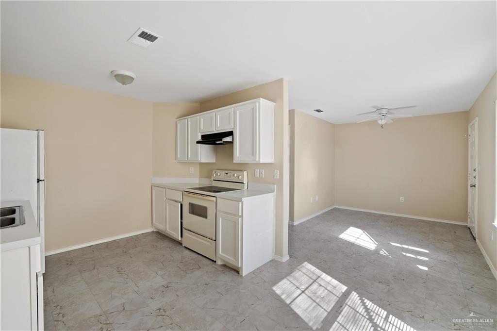 Photo 4 of 303 Gastel Circle #19