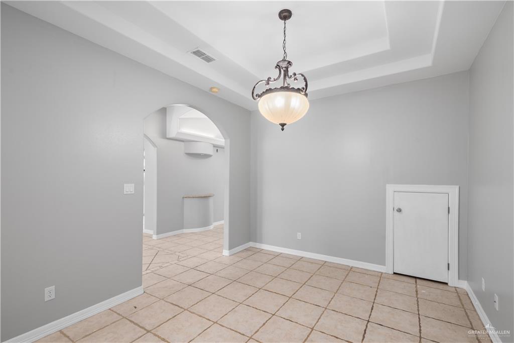 Photo 13 of 1509 Maltese Street