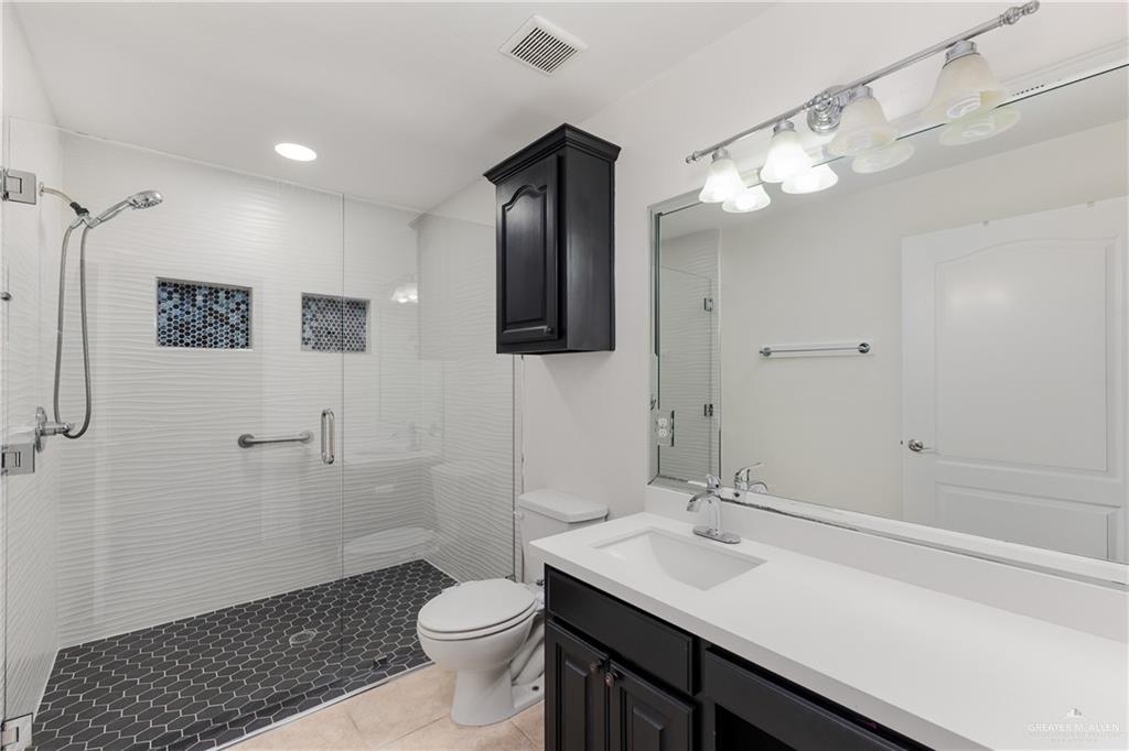 Photo 13 of 4417 Cesar Chavez Road