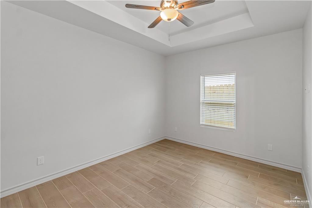 Photo 10 of 215 Diamond Avenue