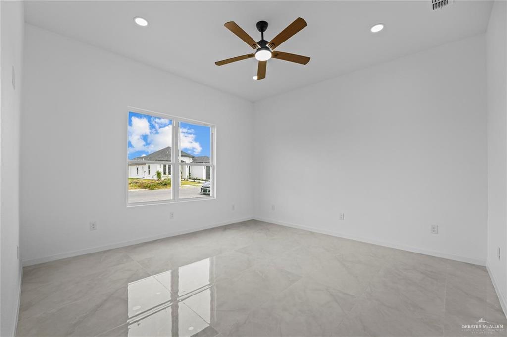 Photo 9 of 5801 Gira Del Sol Street