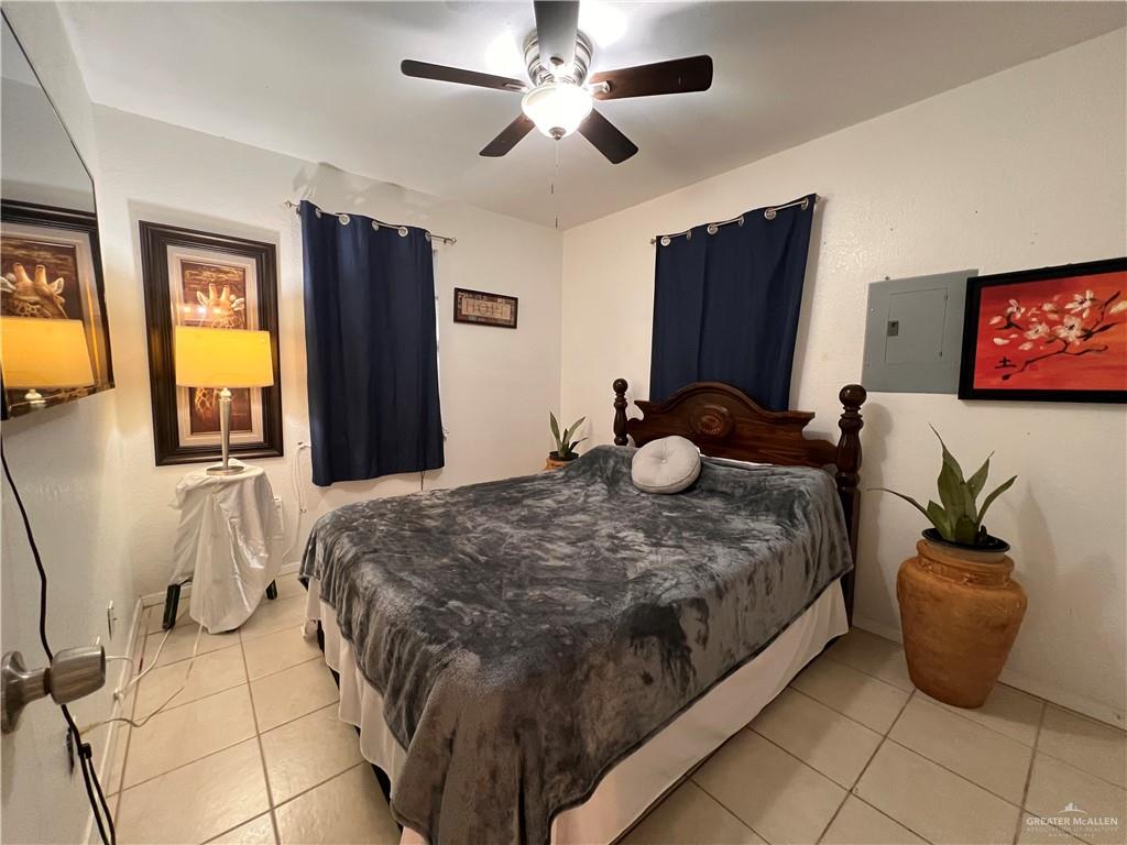 Photo 7 of 4305 Jenica Circle
