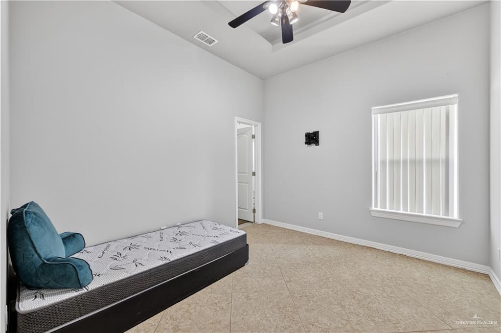 Photo 17 of 2715 Rhett Drive
