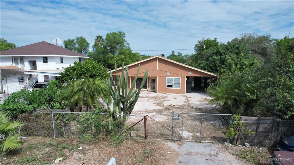 Photo 2 of 324 San Vicente Drive