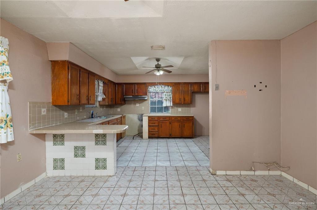 Photo 5 of 4012 Raul Longoria Road