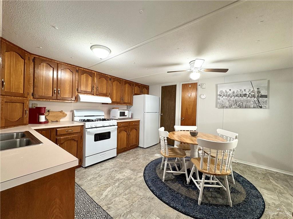 Photo 3 of 2929 50th Street