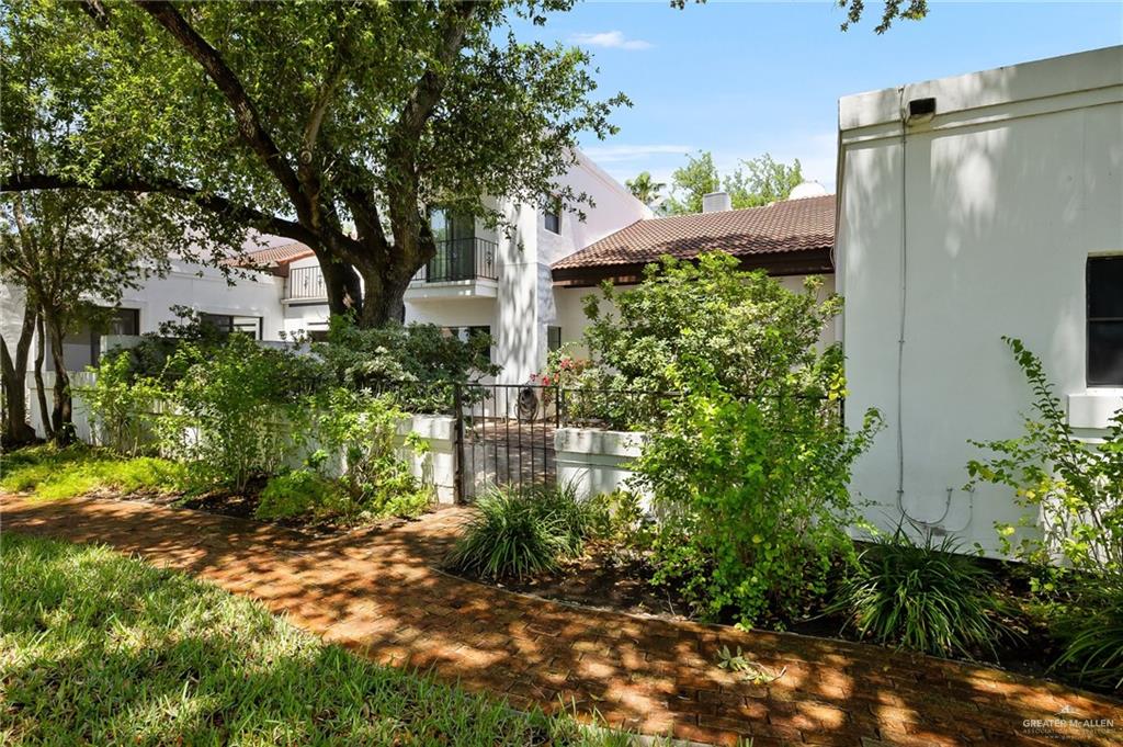 Photo 15 of 113 Tearose Avenue