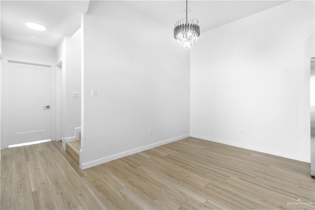 Photo 3 of 2712 Kerria Avenue