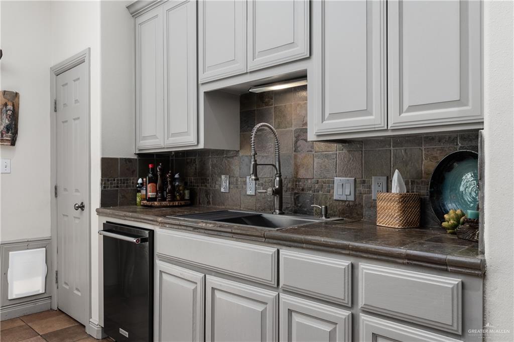 Photo 8 of 409 Zenaida Avenue