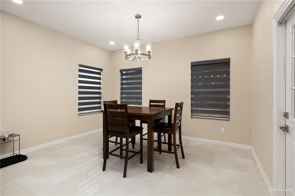 Photo 5 of 6000 Rayo Del Sol Street
