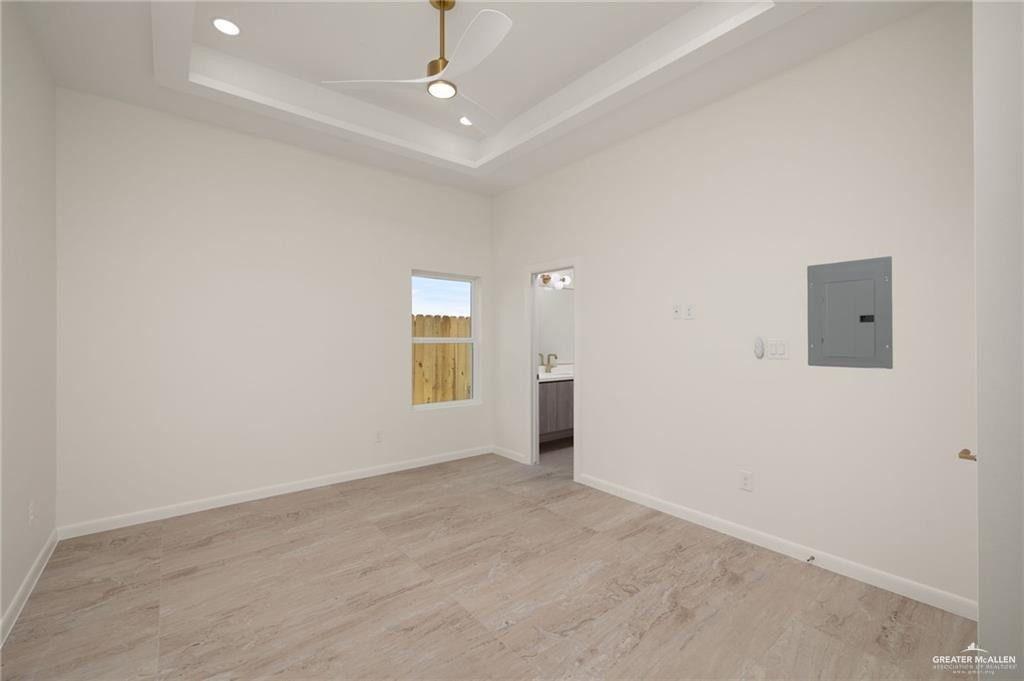 Photo 6 of 1408 Samara #2