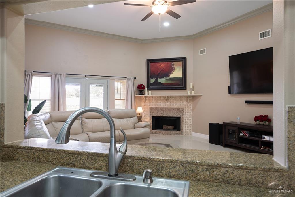 Photo 8 of 706 Chelsea Drive