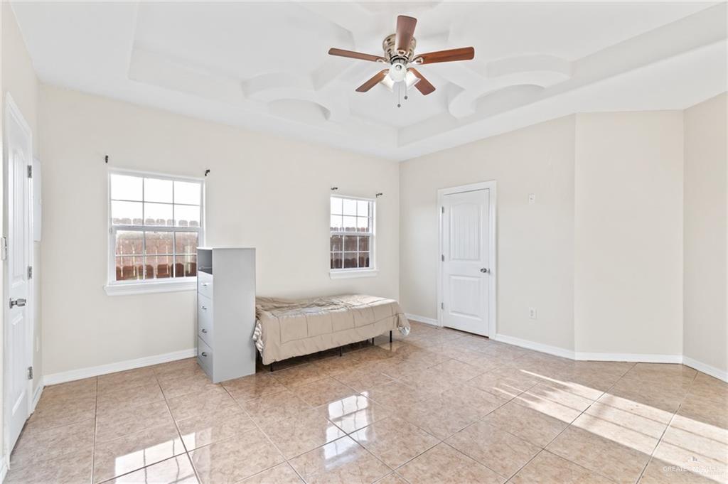 Photo 10 of 718 Ruben Street