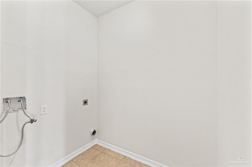 Photo 14 of 718 Ruben Street