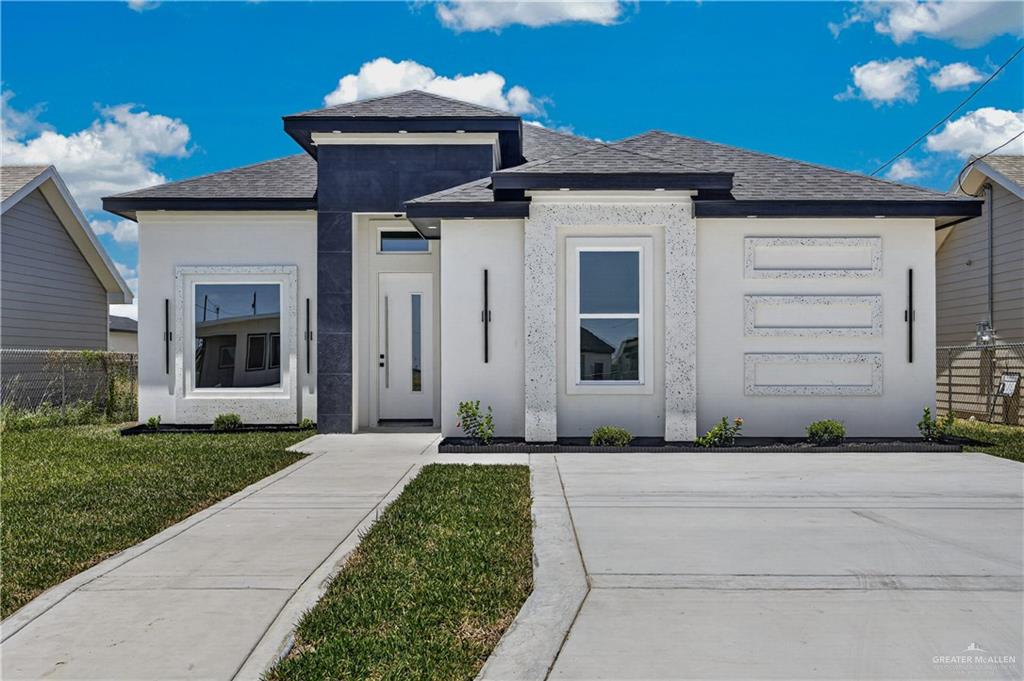 Photo 1 of 312 Merida Drive, Donna
