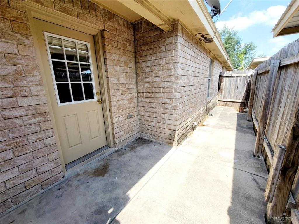 Photo 4 of 2402 Tahiti Drive #7