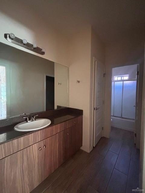Photo 5 of 3913 Hawthorne Avenue