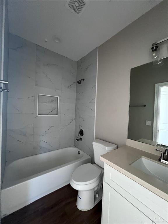 Photo 14 of 1025 Clarence Avenue #A