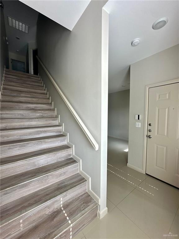 Photo 4 of 414 Newport Avenue #3