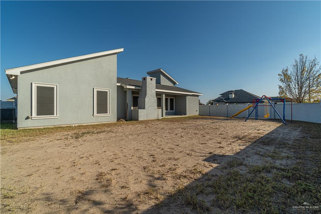 Photo 18 of 3501 Amethyst Avenue