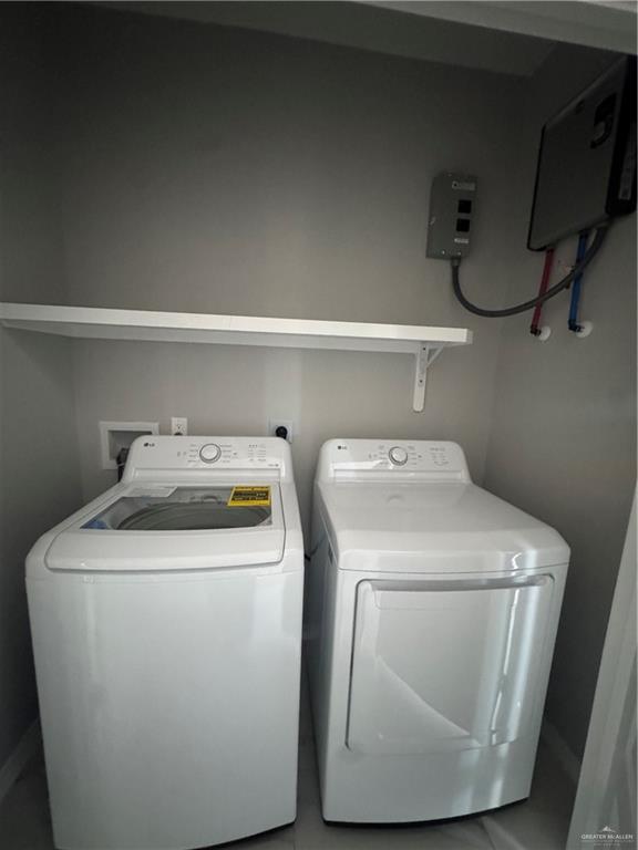 Photo 5 of 2109 Elsham Avenue #2