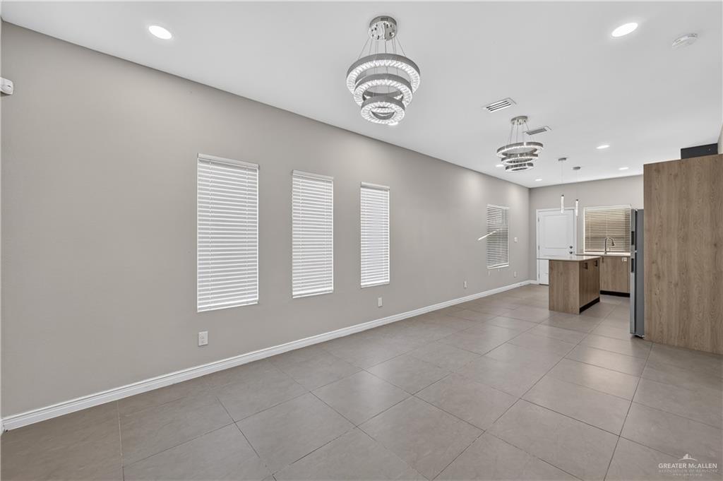 Photo 6 of 5601 Puffin Avenue
