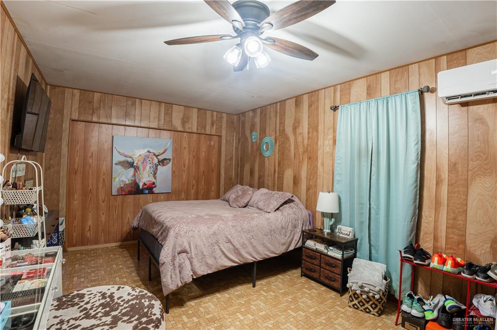 Photo 11 of 425 Reynolds Street