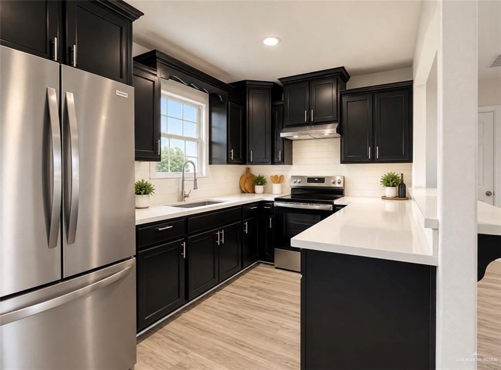 Photo 7 of 709 De Soto Avenue