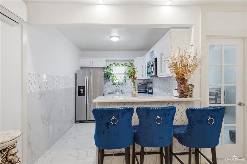 Photo 5 of 1000 Aurora Valley Drive
