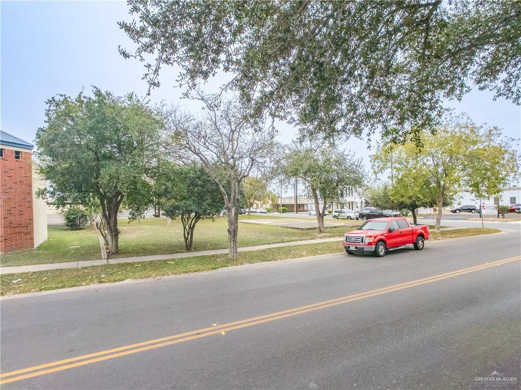 Photo 2 of 1201 Fresno Avenue