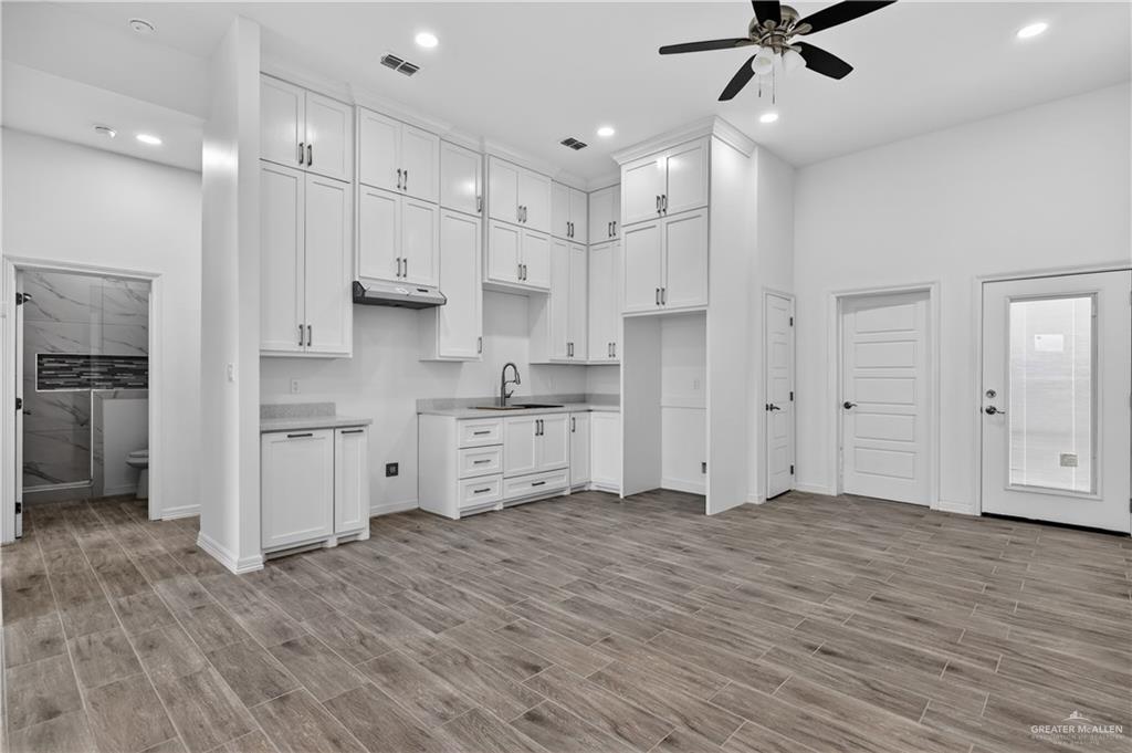 Photo 6 of 707 25th Street
