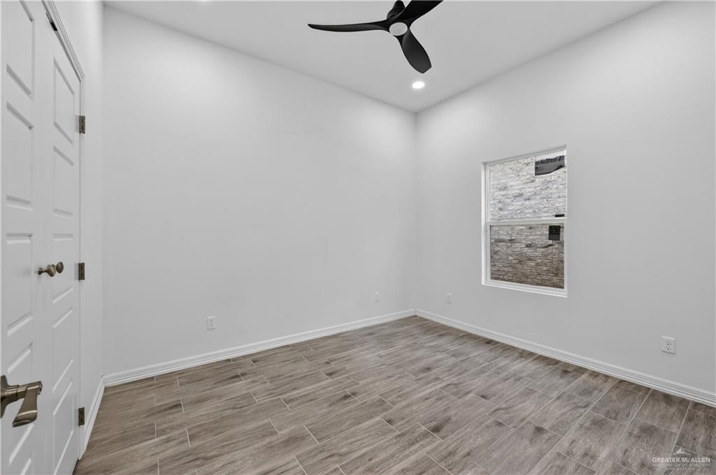 Photo 9 of 707 25th Street
