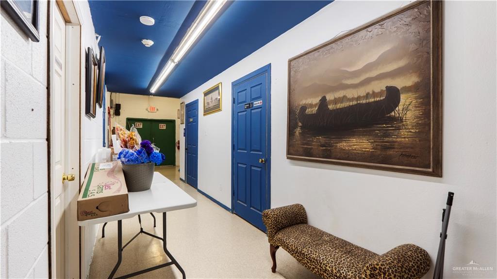 Photo 5 of 1122 Conway Avenue