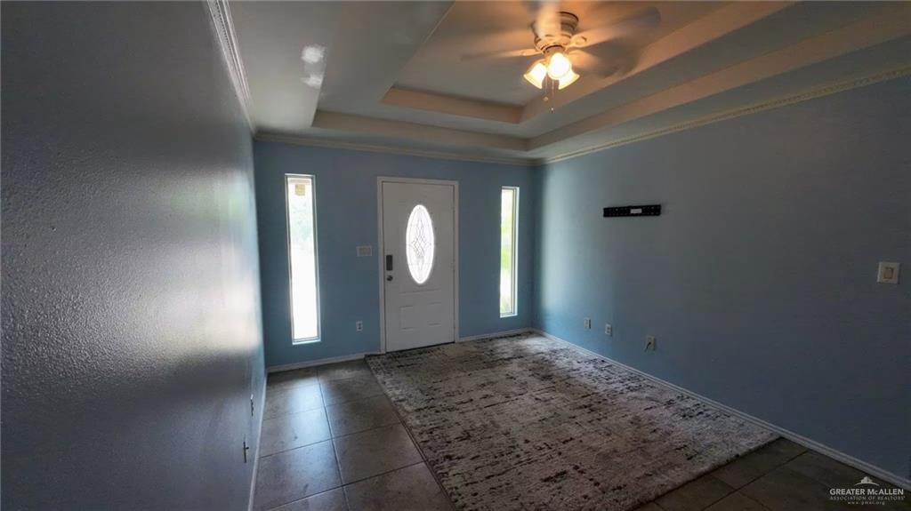 Photo 3 of 3048 Lucille Avenue