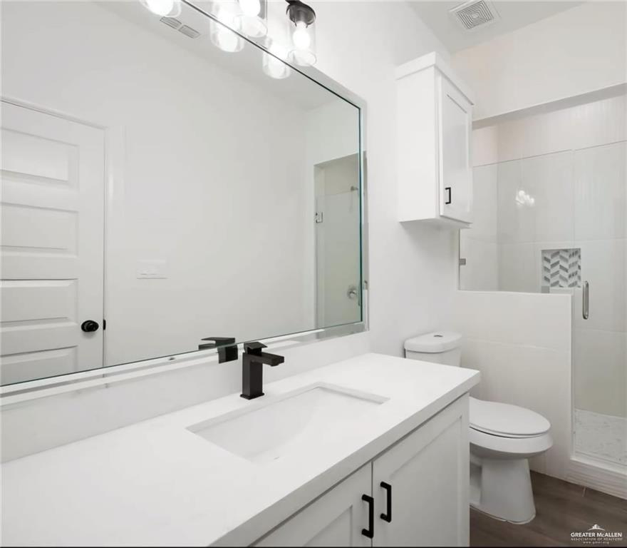 Photo 9 of 1301 Iris Avenue #4